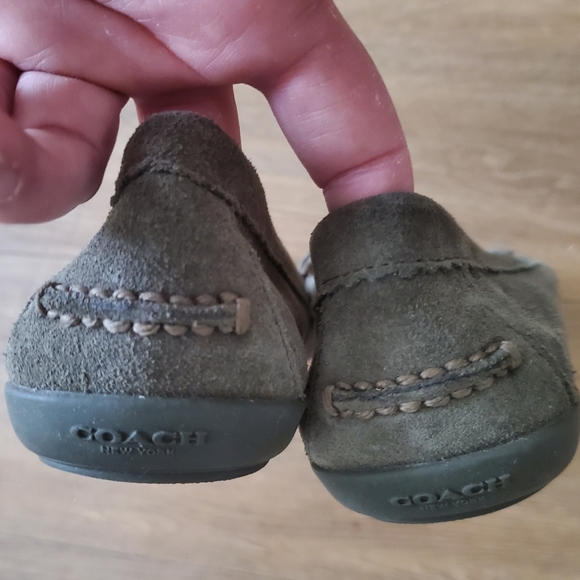 New Coach Odette Olive Green Suede Loafers. - Picture 12 of 14